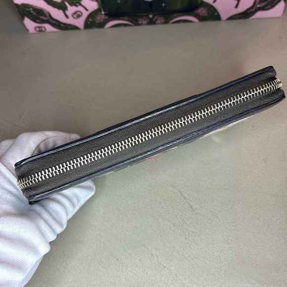 GUCCI | Queen Margaret Leather and Canvas Long Zip Around Wallet - Picture 6 of 10